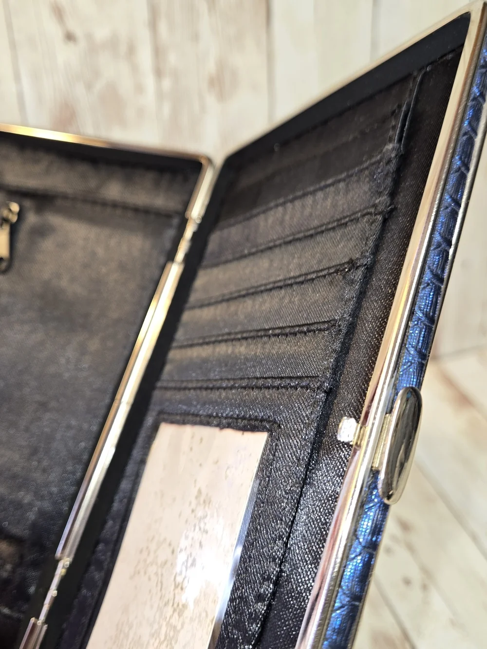 Vintage Metallic Blue Faux Snakeskin Clutch Wallet Silver Kiss Lock